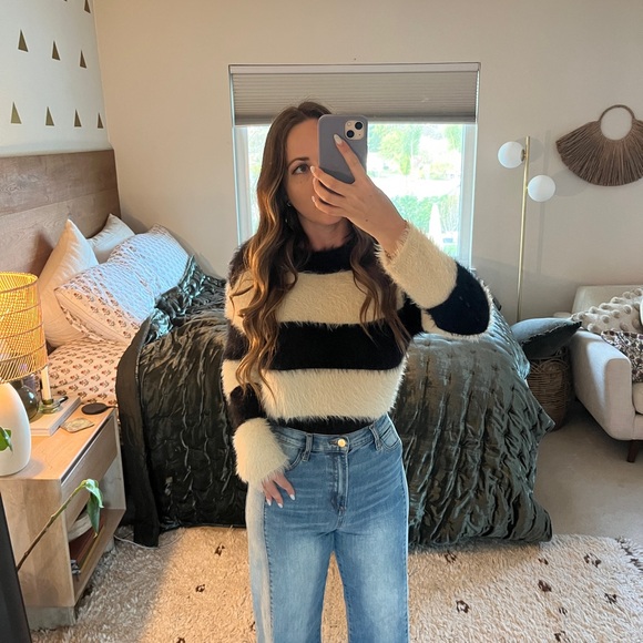 Anthropologie Sweaters - Anthropologie Fuzzy Sweater